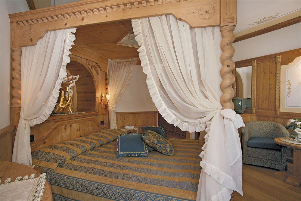 Hotel Colbricon Beauty&Relax San Martino Di Castrozza Esterno foto