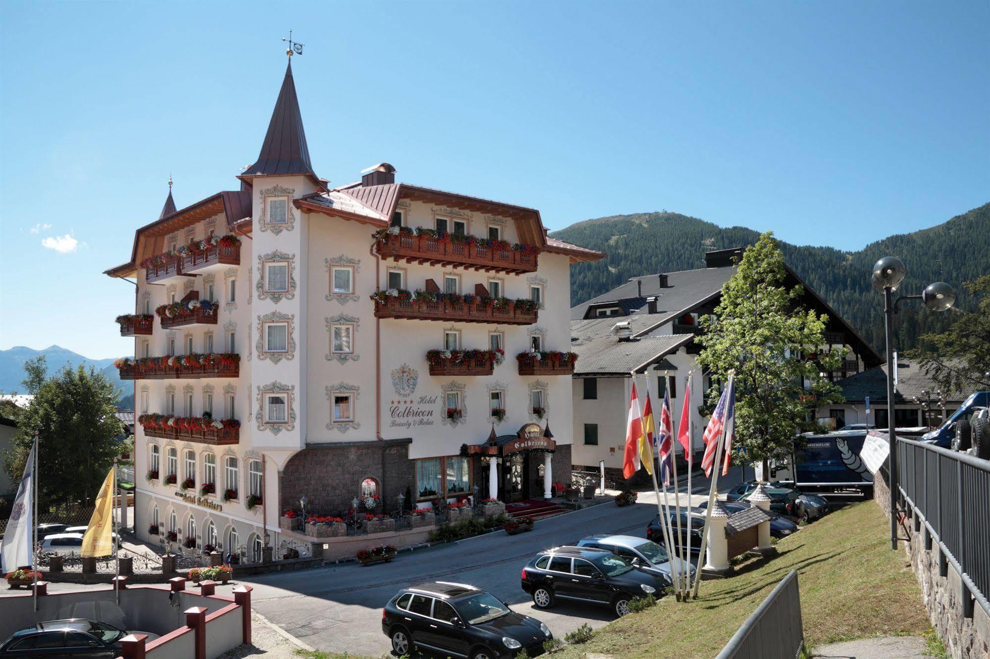 Hotel Colbricon Beauty&Relax San Martino Di Castrozza Esterno foto